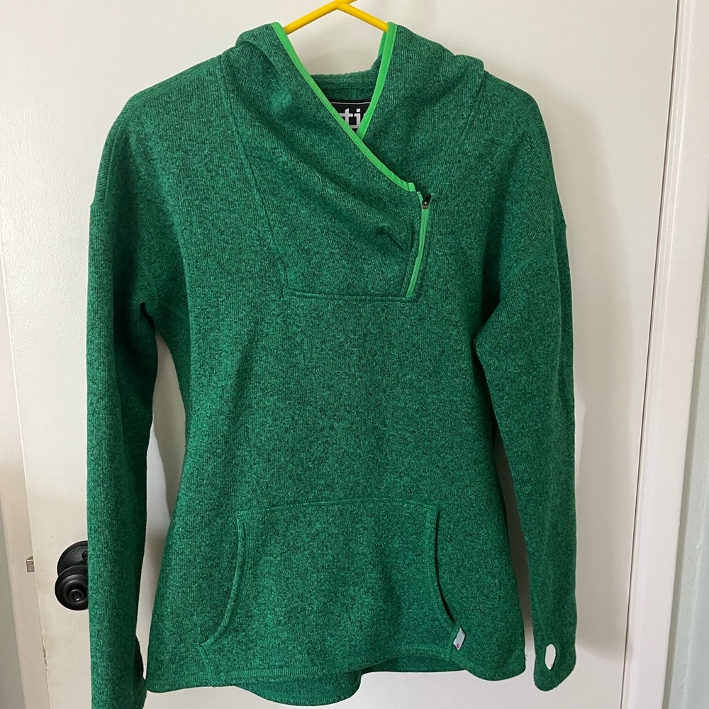 Stio women’s medium sweatwater fleece jacket with hood like new condition